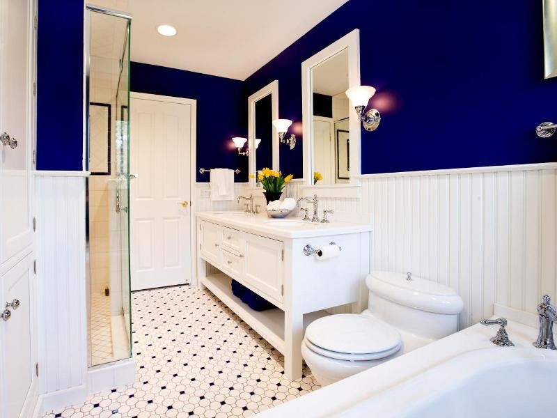 bathroom decorating ideas using dark blue and white wall paint combination with white furniture and tile floor plans