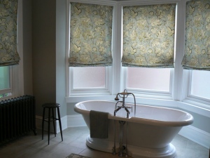 bathroom roman shades