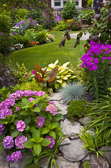 Designing A Garden: Connecting Your Indoor and Outdoor Spaces