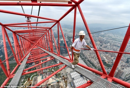 how-to-become-a-crane-operator-in-bc-folding-boom-crane-operator